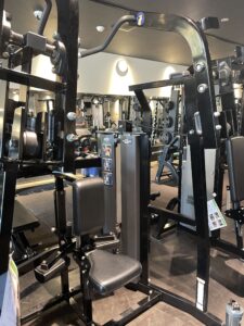 フロントプルダウンマシン