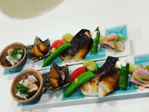 和晩酌嶺料理季節の食材の盛り合わせ